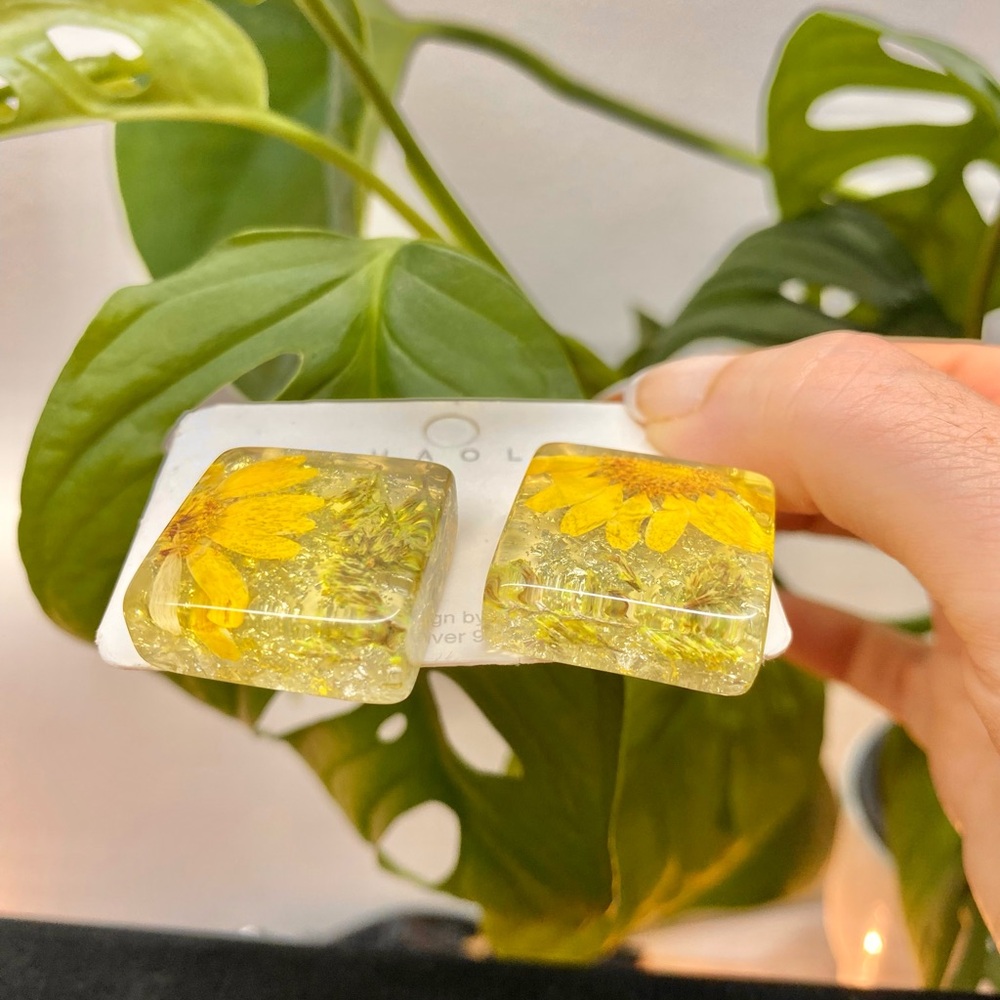 Yellow Floral Resin Earrings - Picture 2 of 4